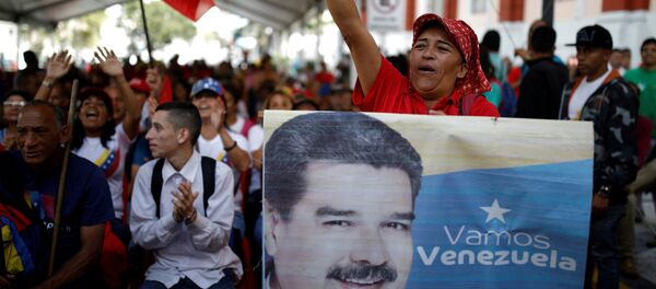 Movilización de partidarios de Nicolás Maduro en Caracas - Sputnik Mundo