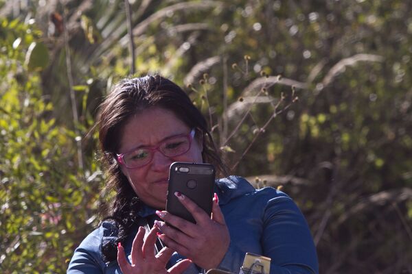 Chilpancingo, Guerrero. Funcionaria de la Fiscalía General de la República se niega a levantar restos de personas localizadas en cinco fosas clandestinas por cuarta Brigada Nacional de Búsqueda de Personas Desaparecidas. - Sputnik Mundo