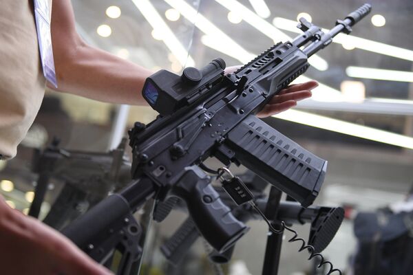 Fusil de asalto ruso AK-308 - Sputnik Mundo