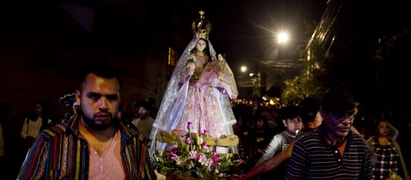Una de las procesiones en el pueblo de la Candelaria, en Ciudad de México, el día de su santa patrona. - Sputnik Mundo