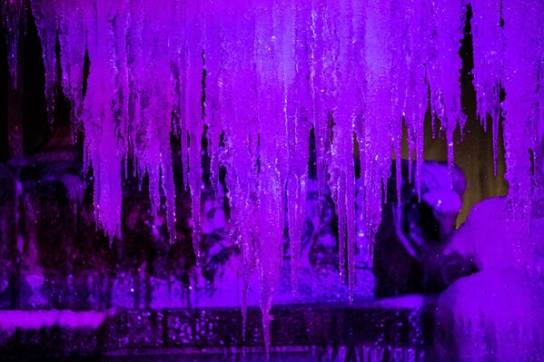 Temblando de frío: un invierno fuera de lo normal recorre EEUU - Sputnik Mundo