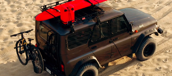 El 'spot' publicitario de UAZ Hunter - Sputnik Mundo