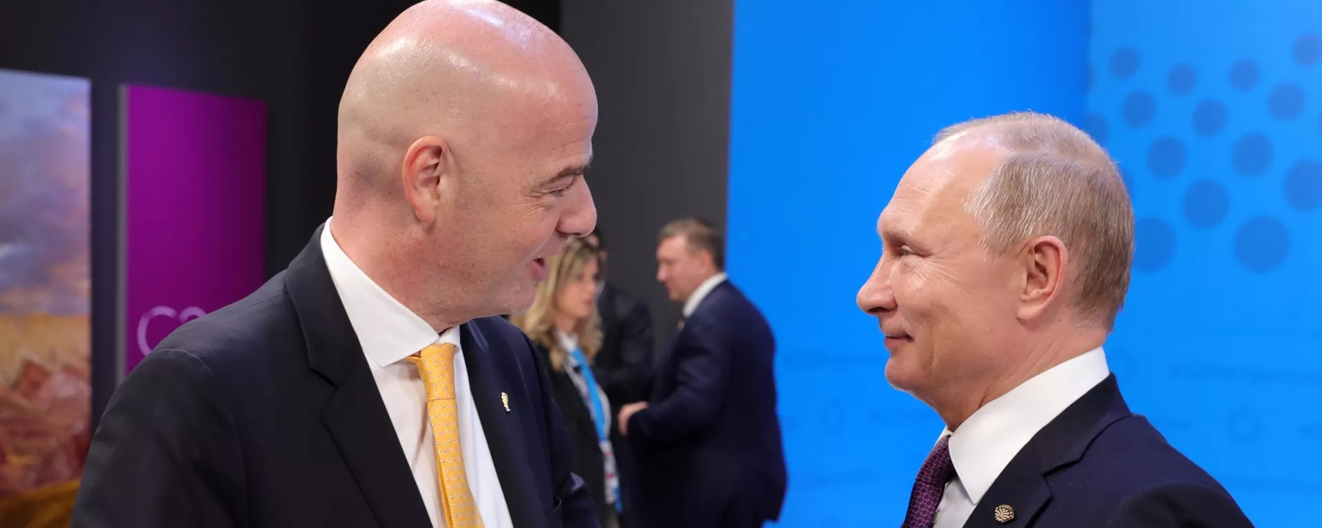 El presidente de la FIFA, Gianni Infantino, y el presidente de Rusia, Vladímir Putin (archivo) El presidente de la FIFA, Gianni Infantino, y el presidente de Rusia, Vladímir Putin (archivo) - Sputnik Mundo, 1920, 21.09.2023