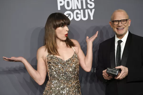 Los más bellos y sexuales atuendos de las invitadas de la Gala amfAR 2019 Los más bellos y sexuales atuendos de las invitadas de la Gala amfAR 2019 - Sputnik Mundo
