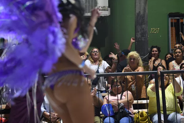 Uruguay se inunda de pasión y bailes: disfruta el candombe de Montevideo Uruguay se inunda de pasión y bailes: disfruta el candombe de Montevideo - Sputnik Mundo