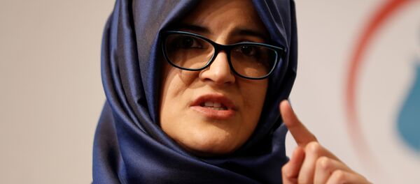 Hatice Cengiz, novia del periodista saudí asesinato Jamal Khashoggi - Sputnik Mundo