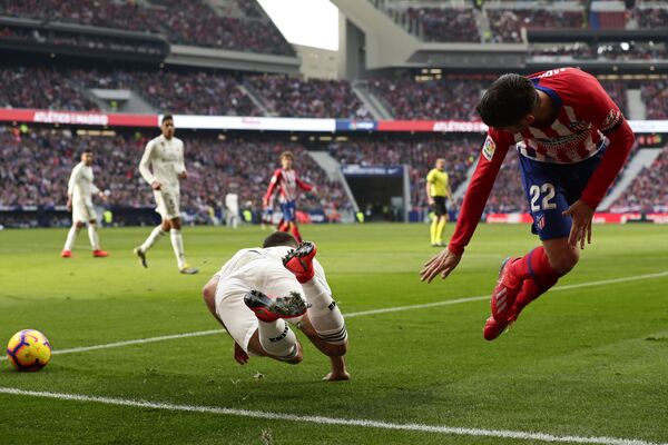 Real Madrid vs Atlético Madrid: la batalla de los titanes, en imágenes - Sputnik Mundo