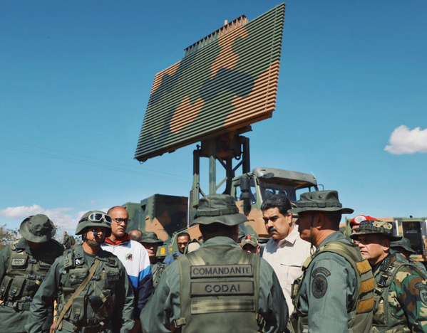 Nuestra Patria es inexpugnable: Venezuela realiza ejercicios militares a gran escala - Sputnik Mundo