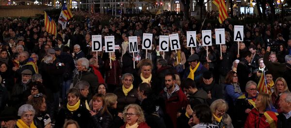 Manifestantes en Barcelona Manifestantes en Barcelona - Sputnik Mundo