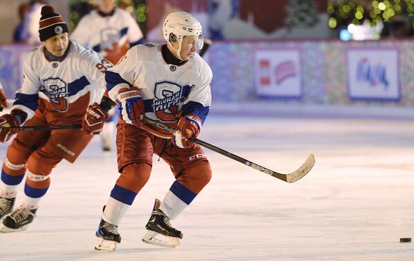 Pesca, Fórmula 1 y bádminton: así pasa el tiempo Vladímir Putin - Sputnik Mundo