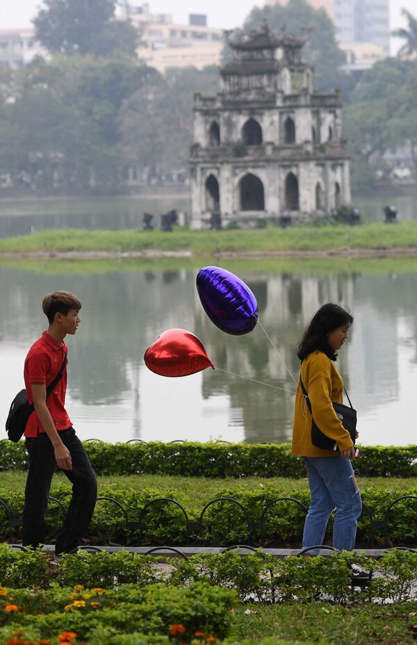 Así se celebra el día de San Valentín en distintos países del mundo - Sputnik Mundo