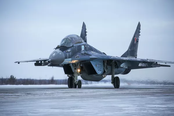 Cazas navales de la Flota del Norte surcan el cielo de Múrmansk Cazas navales de la Flota del Norte surcan el cielo de Múrmansk - Sputnik Mundo