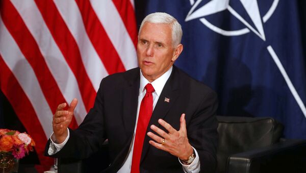 El vicepresidente de EEUU, Mike Pence, habla en la Conferencia de Seguridad de Múnich - Sputnik Mundo