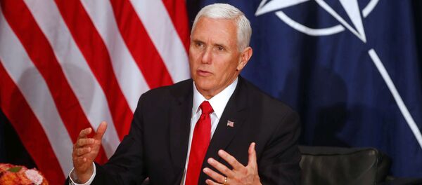 El vicepresidente de EEUU, Mike Pence, habla en la Conferencia de Seguridad de Múnich - Sputnik Mundo