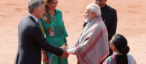 Mauricio Macri, presidente de Argentina con Narendra Modi, primer ministro de la India - Sputnik Mundo