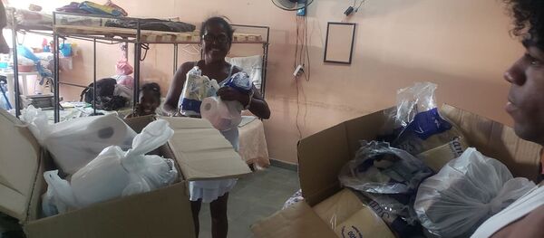 La redacción de Sputnik en español entrega su ayuda a Cuba La redacción de Sputnik en español entrega su ayuda a Cuba - Sputnik Mundo