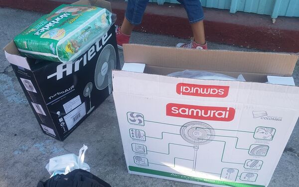 La redacción de Sputnik en español entrega su ayuda a Cuba - Sputnik Mundo