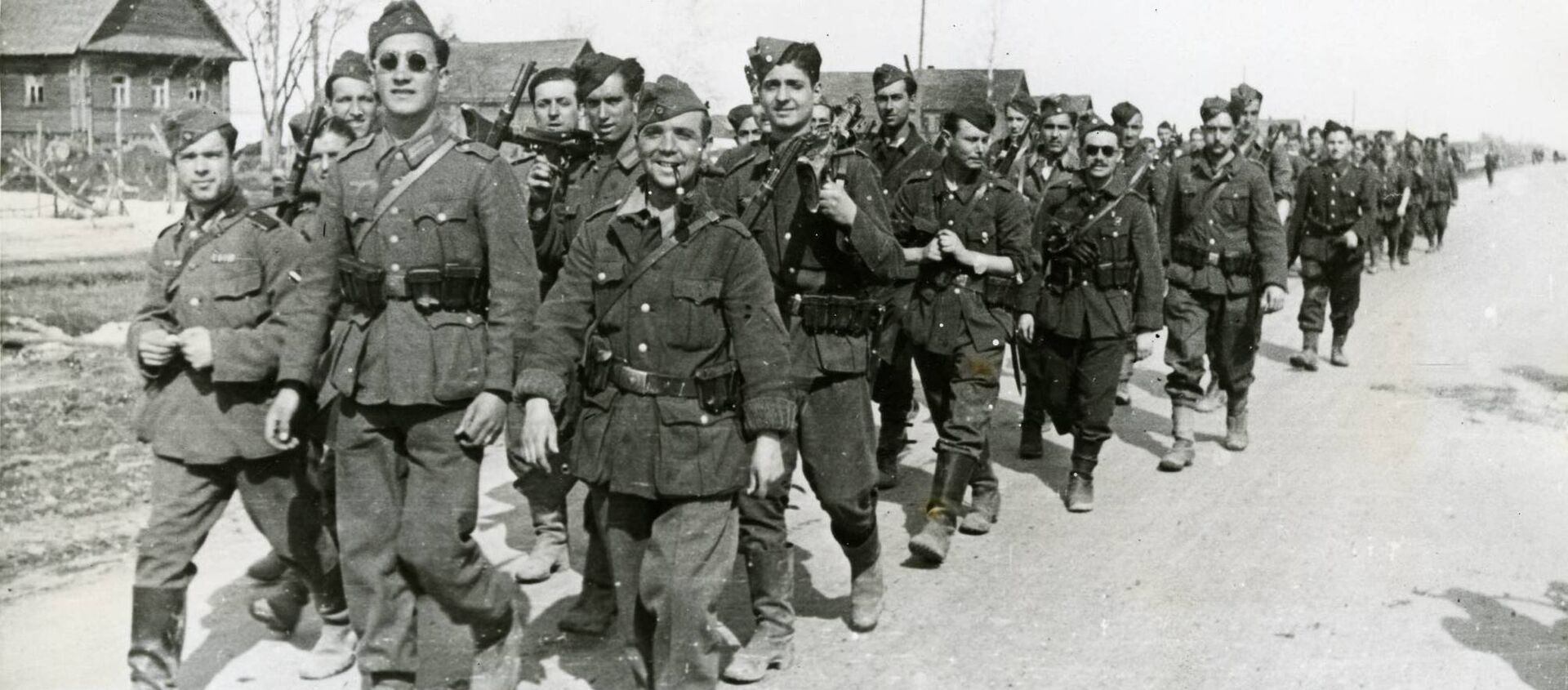 Voluntarios españoles: reemplazos para la División Azul - Sputnik Mundo, 1920, 19.02.2019