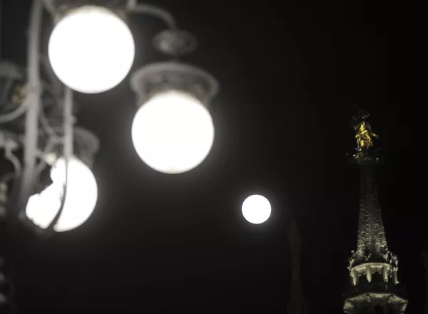 'Luna de nieve': así fue bautizada la primera superluna del 2019 'Luna de nieve': así fue bautizada la primera superluna del 2019 - Sputnik Mundo