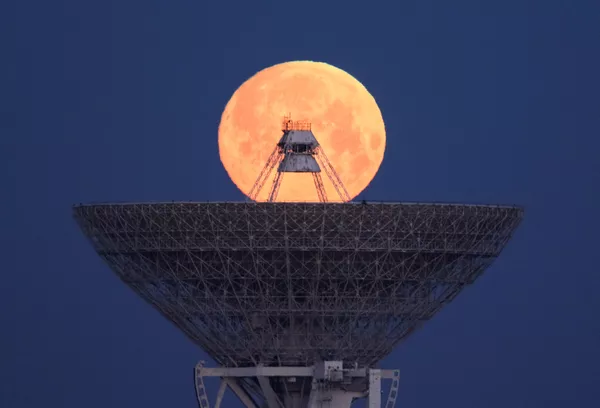 'Luna de nieve': así fue bautizada la primera superluna del 2019 'Luna de nieve': así fue bautizada la primera superluna del 2019 - Sputnik Mundo