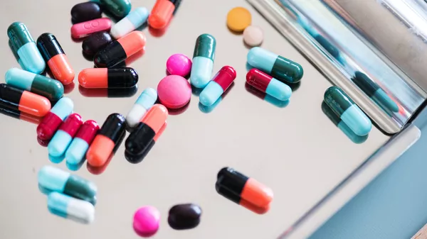 Medicamentos (imagen referencial)