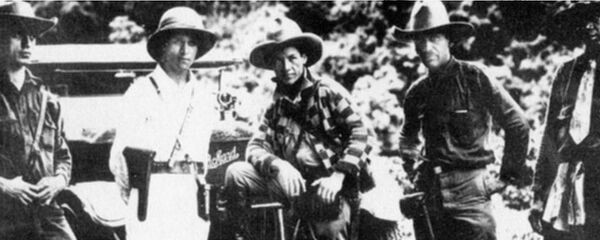 Augusto César Sandino (centro) - Sputnik Mundo