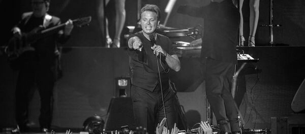 Luis Miguel Gallegos - Sputnik Mundo