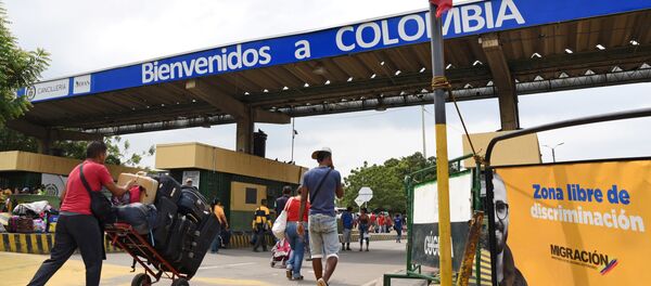 Paso fronterizo en Cúcuta Paso fronterizo en Cúcuta - Sputnik Mundo