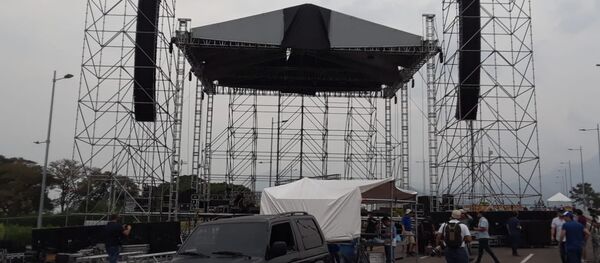 Preparación del concierto Venezuela Live Aid en el puente de Tienditas (Cúcuta, nordeste de Colombia) Preparación del concierto Venezuela Live Aid en el puente de Tienditas (Cúcuta, nordeste de Colombia) - Sputnik Mundo