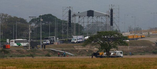 Preparación del concierto Venezuela Live Aid en el puente de Tienditas (Cúcuta, nordeste de Colombia) Preparación del concierto Venezuela Live Aid en el puente de Tienditas (Cúcuta, nordeste de Colombia) - Sputnik Mundo