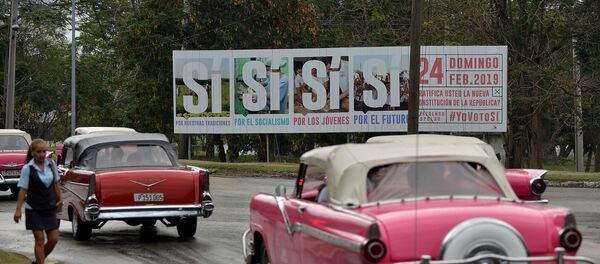 Cartel en La Habana convoca a los cubanos a votar Sí por la nueva Constitución Cartel en La Habana convoca a los cubanos a votar Sí por la nueva Constitución - Sputnik Mundo
