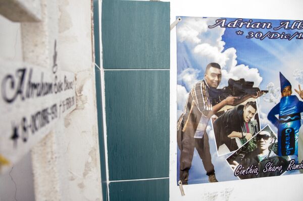 Culiacán, Sinaloa. Las tumbas más pequeñas del panteón Jardines del Humaya. - Sputnik Mundo