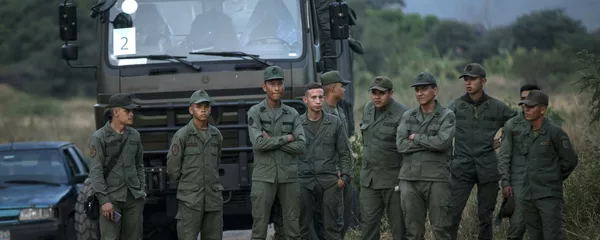 Militares venezolanos en la frontera con Colombia Militares venezolanos en la frontera con Colombia - Sputnik Mundo