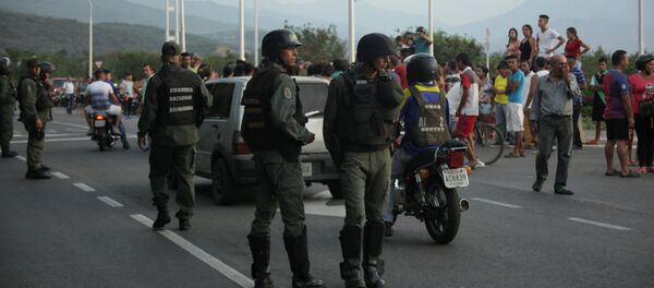 Militares en la frontera entre Colombia y Venezuela - Sputnik Mundo