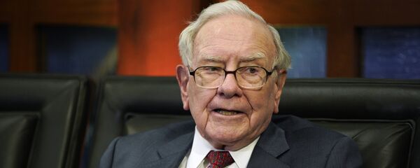 Warren Buffett, multimillonario estadounidense (archivo) - Sputnik Mundo