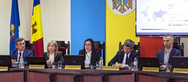 Alina Russu, presidenta de la Comisión Electoral Central de la República de Moldavia tras las elecciones parlamentarias Alina Russu, presidenta de la Comisión Electoral Central de la República de Moldavia tras las elecciones parlamentarias - Sputnik Mundo