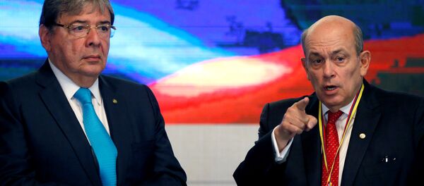 El Ministro de Relaciones Exteriores de Colombia, Carlos Holmes Trujillo, y el Viceministro de Relaciones Exteriores de Perú, Hugo de Zela, en la reunión del Grupo de Líma - Sputnik Mundo