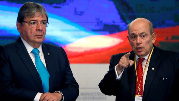 El Ministro de Relaciones Exteriores de Colombia, Carlos Holmes Trujillo, y el Viceministro de Relaciones Exteriores de Perú, Hugo de Zela, en la reunión del Grupo de Líma - Sputnik Mundo