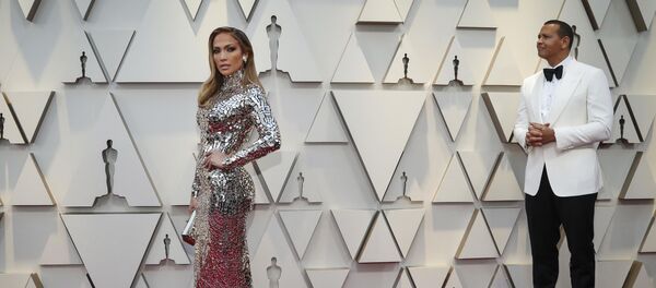 Jennifer Lopez en la alfombra roja de los Oscar Jennifer Lopez en la alfombra roja de los Oscar - Sputnik Mundo