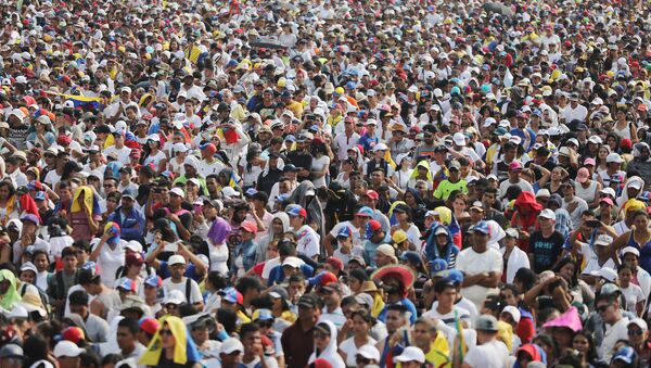 Asistentes al concierto Venezuela Live Aid en Cúcuta - Sputnik Mundo