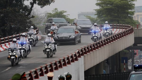 La caravana oficial de Kim Jong-un en Vietnam - Sputnik Mundo