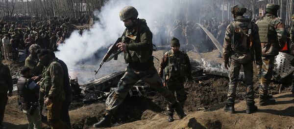 Militares indios en Cachemira - Sputnik Mundo
