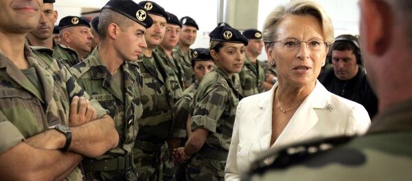 Fuerzas Armadas con un toque femenino: las ministras de Defensa más famosas del mundo Fuerzas Armadas con un toque femenino: las ministras de Defensa más famosas del mundo - Sputnik Mundo