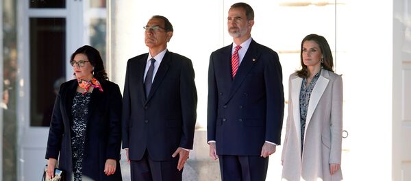 Los reyes de España reciben al presidente de Perú, Martín Alberto Vizcarra, y su esposa - Sputnik Mundo