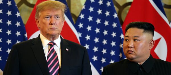 El presidente de EEUU, Donald Trump, y el líder norcoreano, Kim Jong-un - Sputnik Mundo
