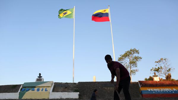 La frontera entre Venezuela y Brasil en Pacaraima - Sputnik Mundo
