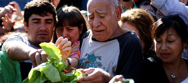 El verdurazo, la protesta de la Unión de Trabajadores de la Tierra en Buenos Aires - Sputnik Mundo