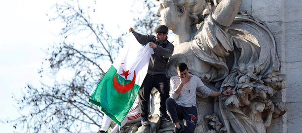 Protestas en Argelia contra el quinto mandato de Abdelaziz Buteflika - Sputnik Mundo