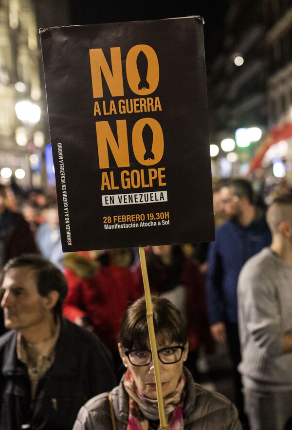 La manifestación en Madrid a favor de Maduro La manifestación en Madrid a favor de Maduro - Sputnik Mundo