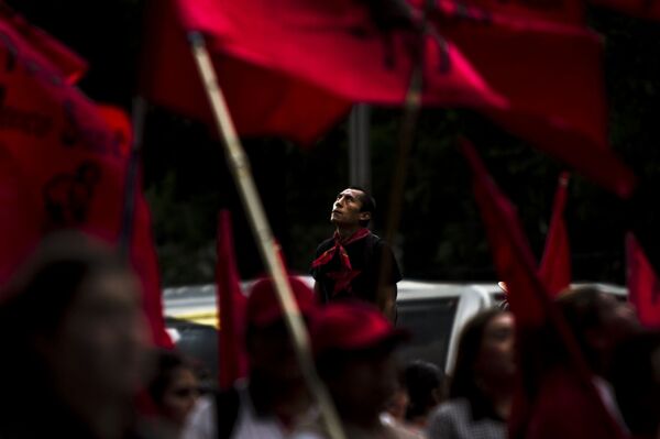 Manifestante contra la intervención estadounidense en Venezuela sobre Paseo de la Reforma en Ciudad de México Manifestante contra la intervención estadounidense en Venezuela sobre Paseo de la Reforma en Ciudad de México - Sputnik Mundo